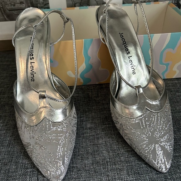 Size 7.5 fancy dress shoes - Picture 2 of 4